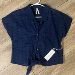 Womens top Sz med NEW